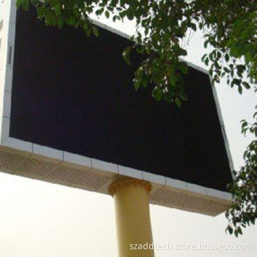 LED Billboard, Installed Near the Highway for Outdoor Advertising Use